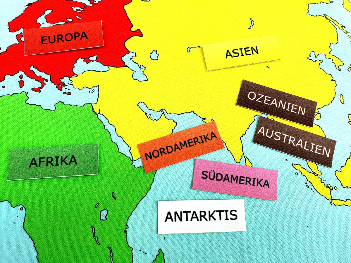 Karte der Kontinente Montessori